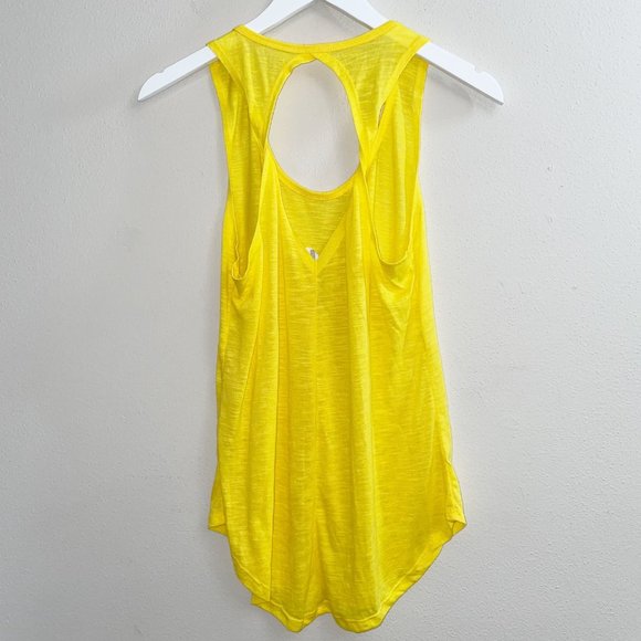 Ellie Workout Tank Size L - Picture 2 of 6